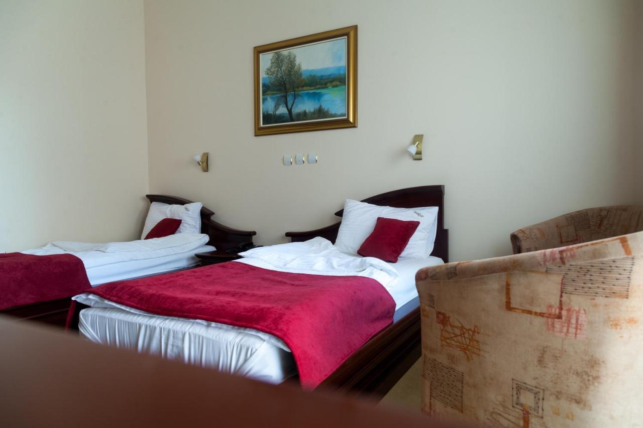 Hotel Villa Majur 수보티차 외부 사진