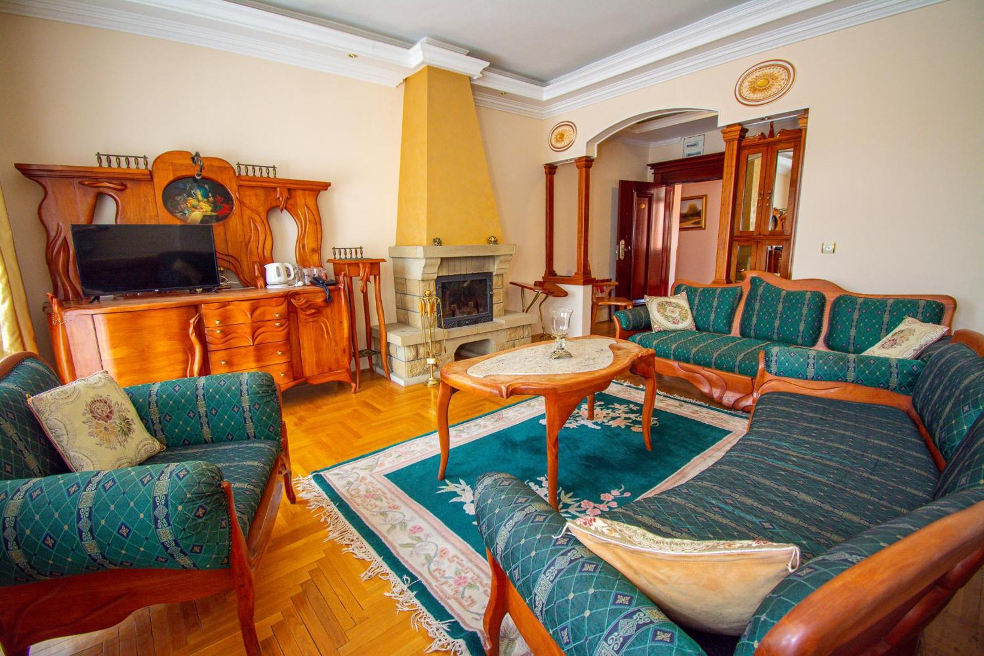Hotel Villa Majur 수보티차 외부 사진